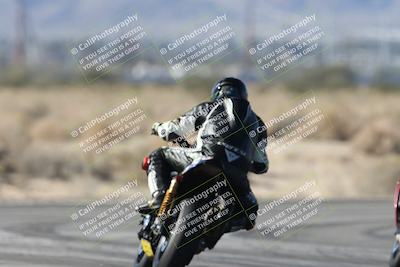 media/Dec-07-2025-CVMA (Sun) [[3e7d2de5dc]]/Race 5-Formula UL-CVMA Hooligans-American Thunder/